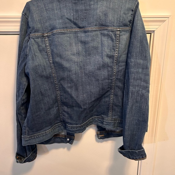 J. Crew Women's Classic Jean Jacket Blue Denim Trucker Size Large - Picture 7 of 10